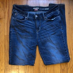 Levi’s Denizen Modern skinny Jean